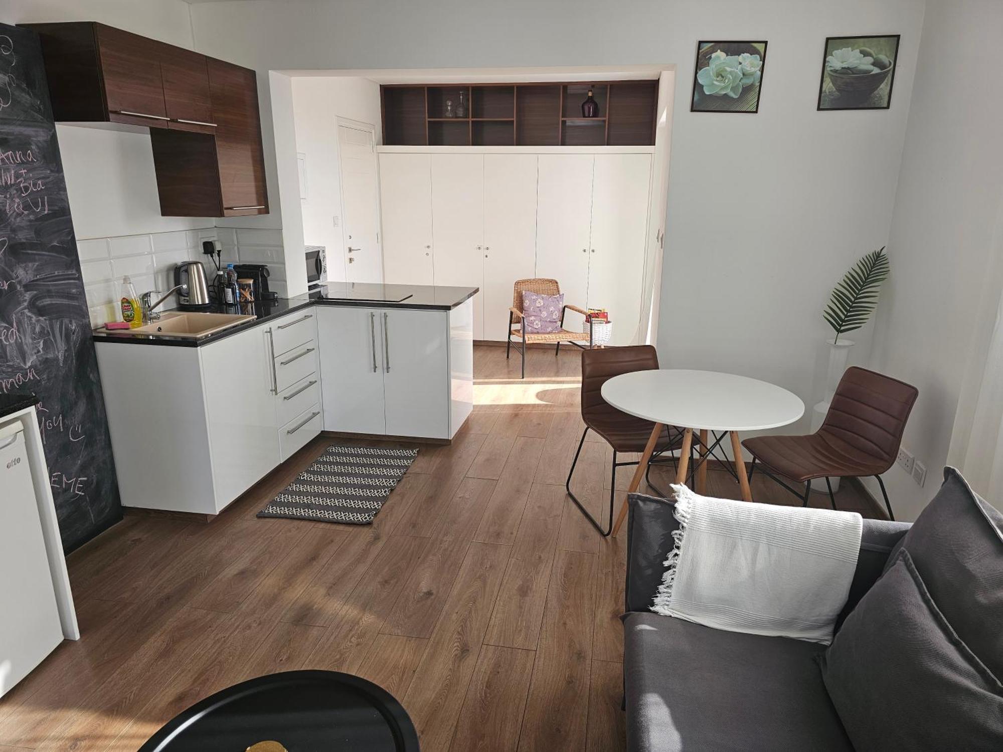 City Center Apartments Пафос Екстериор снимка