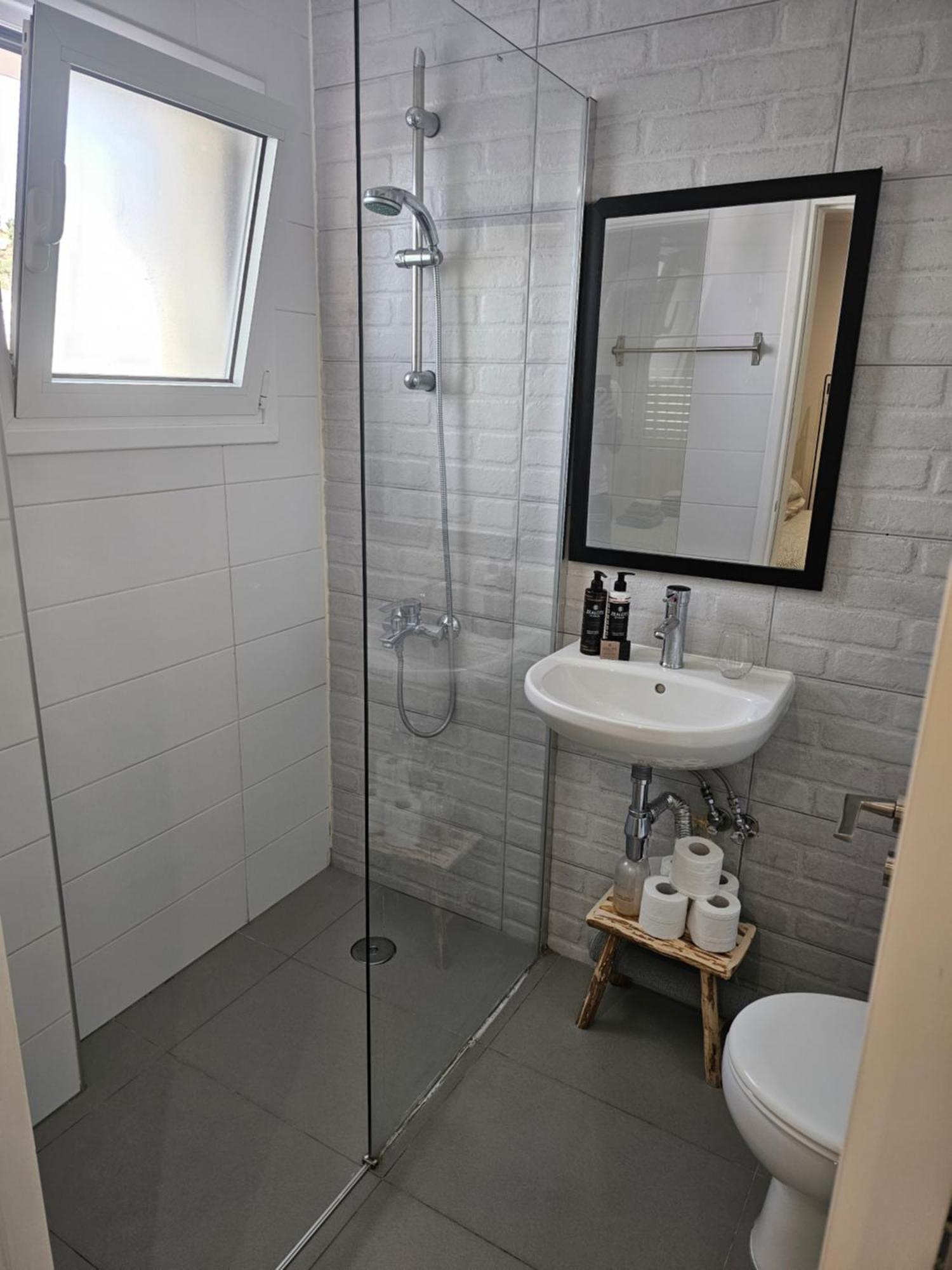 City Center Apartments Пафос Екстериор снимка