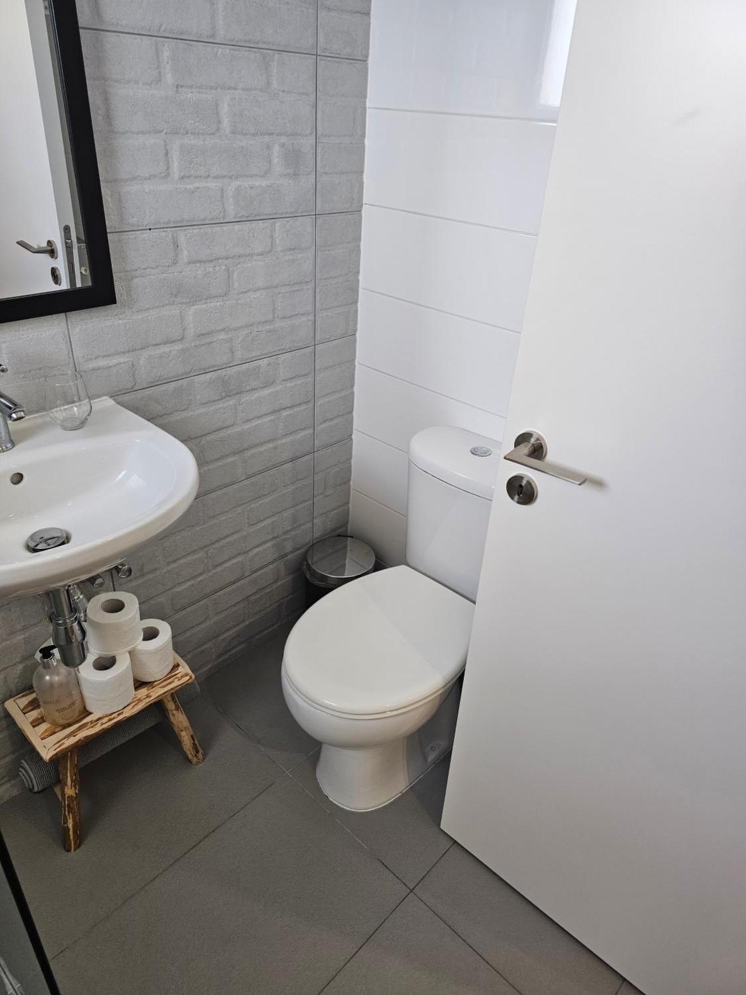 City Center Apartments Пафос Екстериор снимка