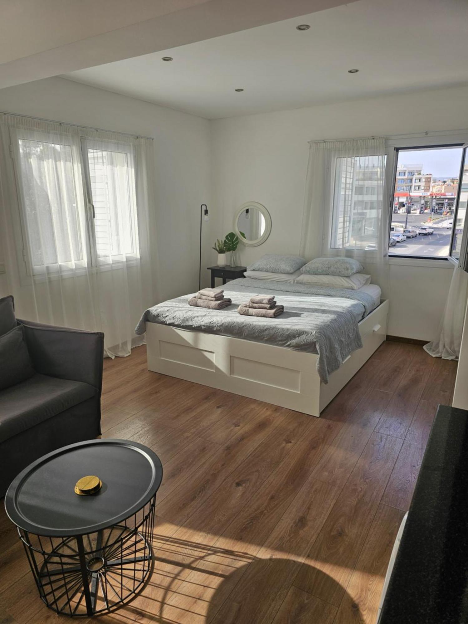 City Center Apartments Пафос Екстериор снимка