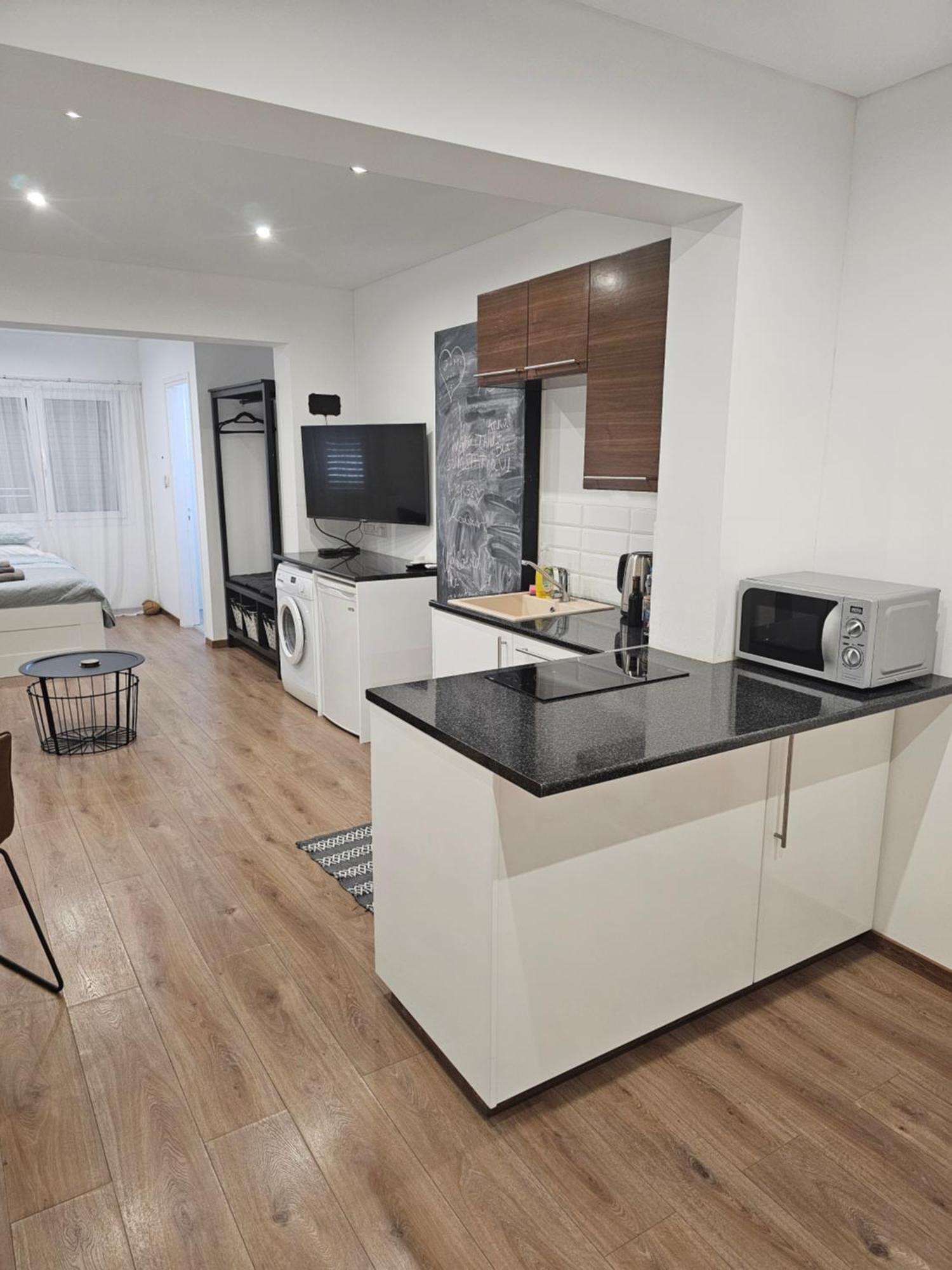 City Center Apartments Пафос Екстериор снимка