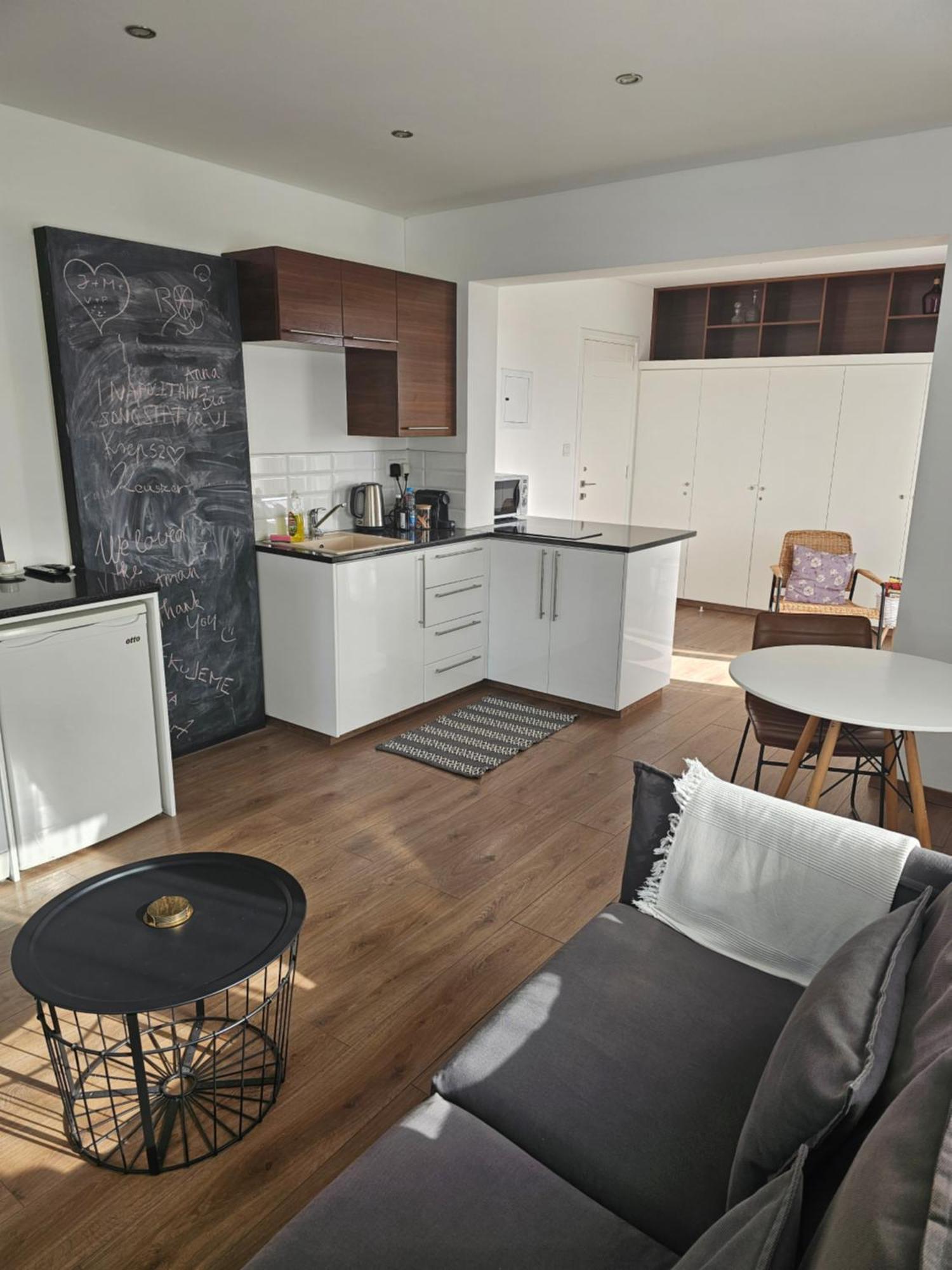 City Center Apartments Пафос Екстериор снимка