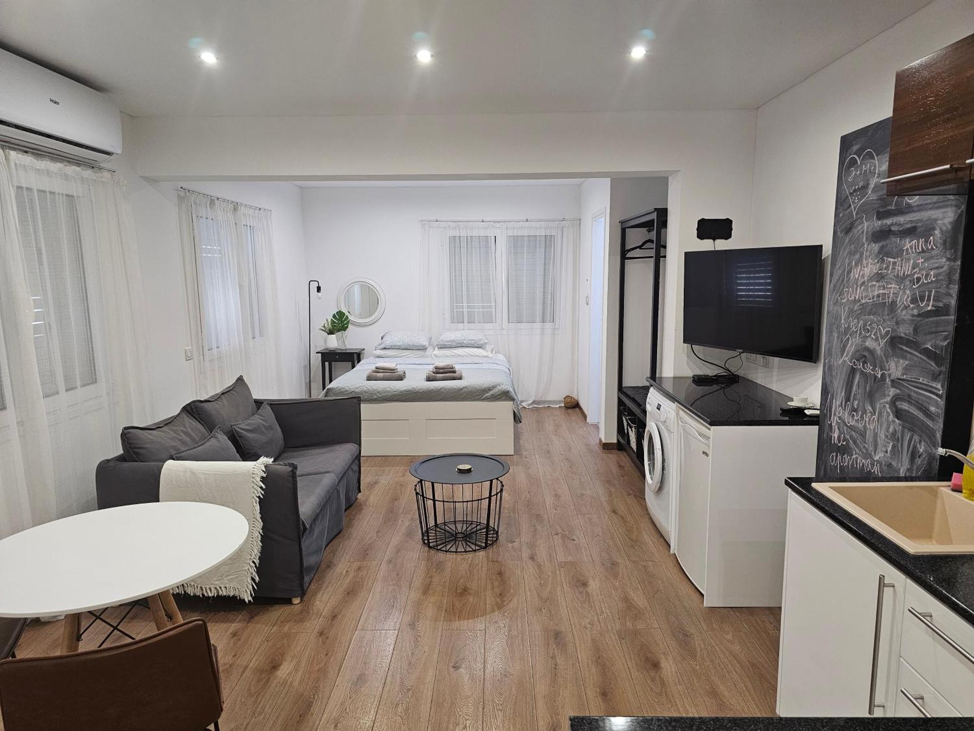 City Center Apartments Пафос Екстериор снимка