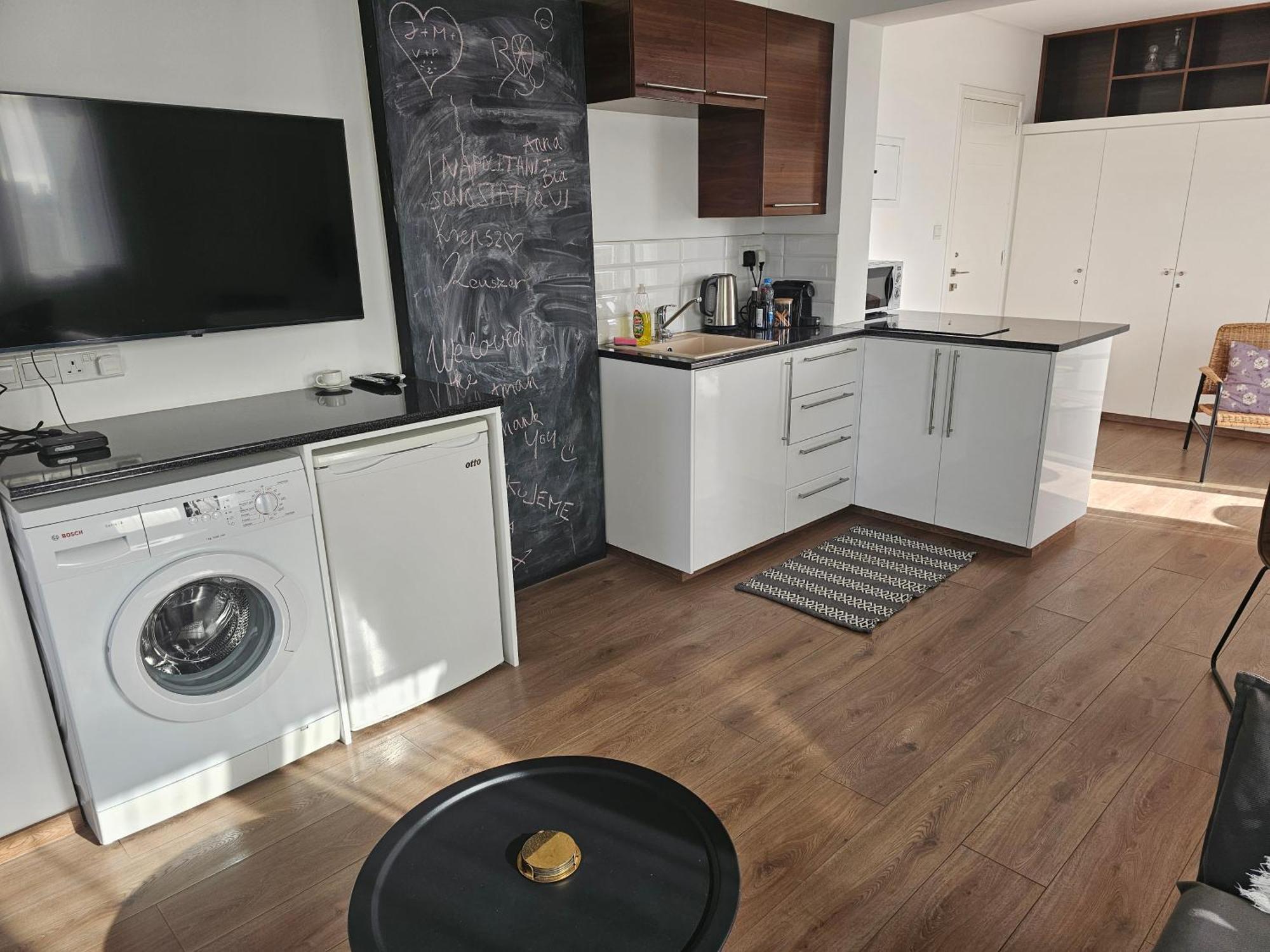 City Center Apartments Пафос Екстериор снимка